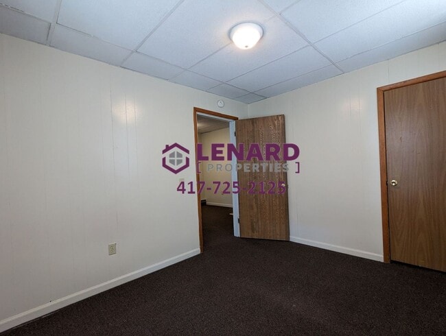Building Photo - 714 S Pike Ave