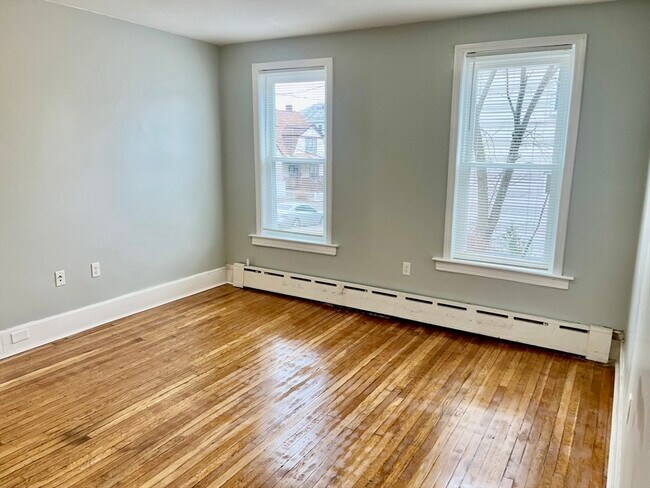 Building Photo - 88 Weston St