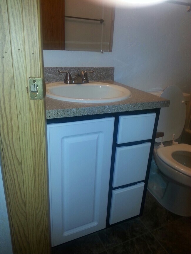 Building Photo - One Bedroom, One Bath - Special $1250.00 and Second Month Free!