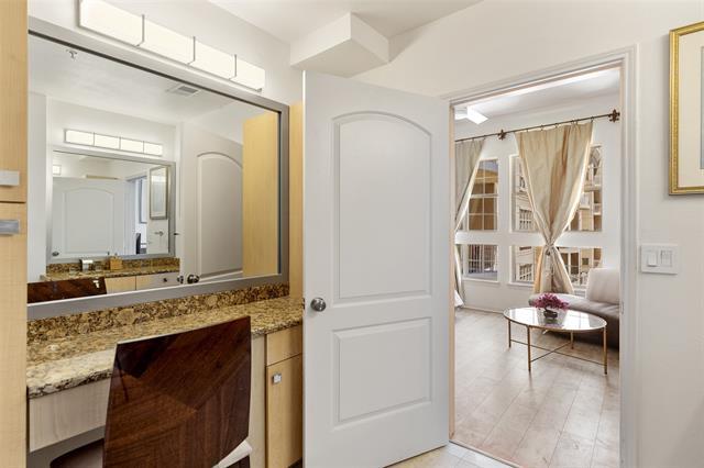 Building Photo - 3225 Turtle Creek Blvd