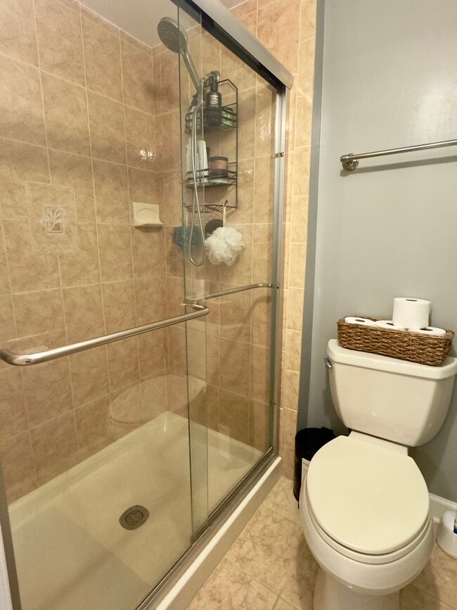 Building Photo - 3832 Charles Ave