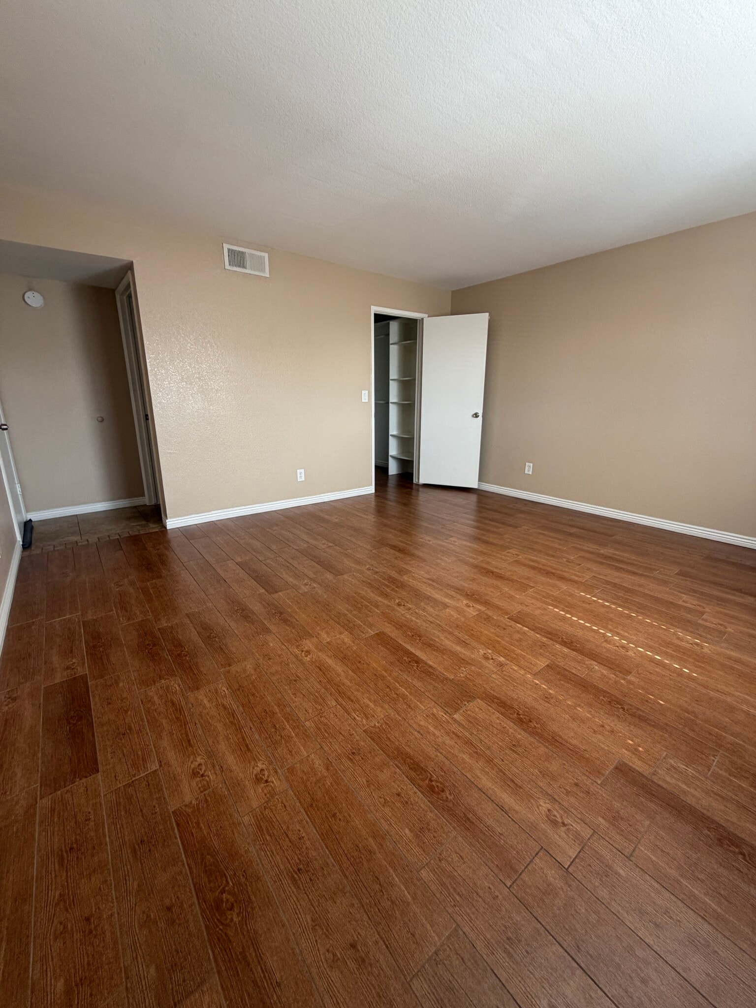 Building Photo - 16635 N Cave Creek Rd