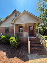 Building Photo - 125 Villa Dr