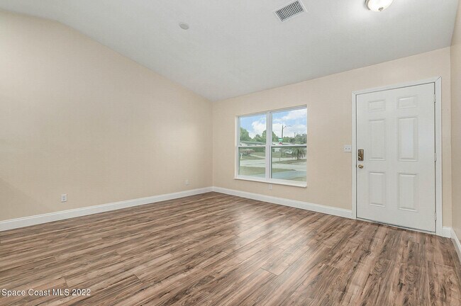 Building Photo - 110 Chapel Ln