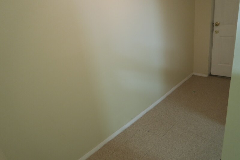 Building Photo - 412 North St