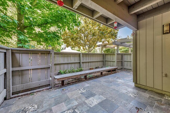 Building Photo - Hidden Gem at Saratoga Creekside – End Uni...