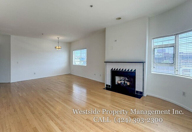 Building Photo - 127-133 S. Flores St.-2F