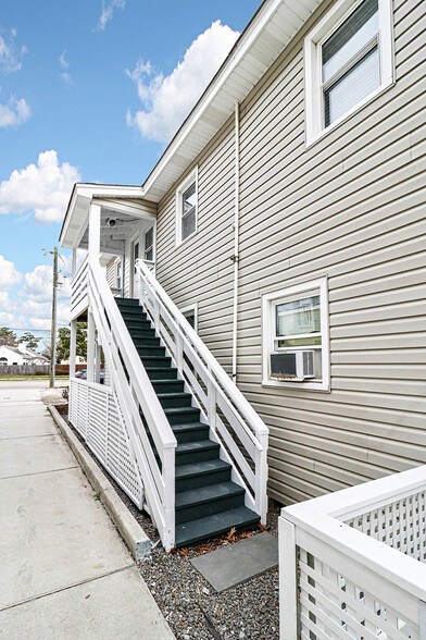 Building Photo - 516 Norfolk Ave