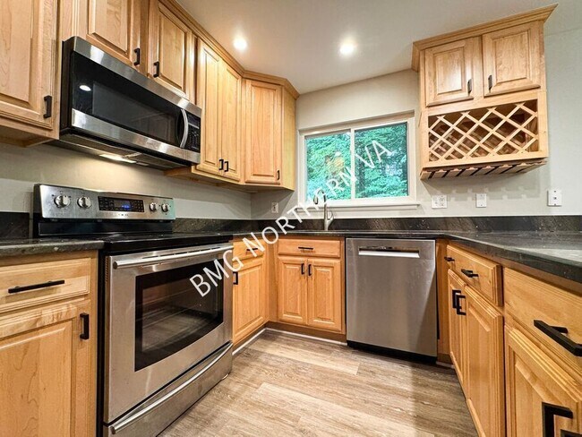 Building Photo - 1476 Greenmont Ct