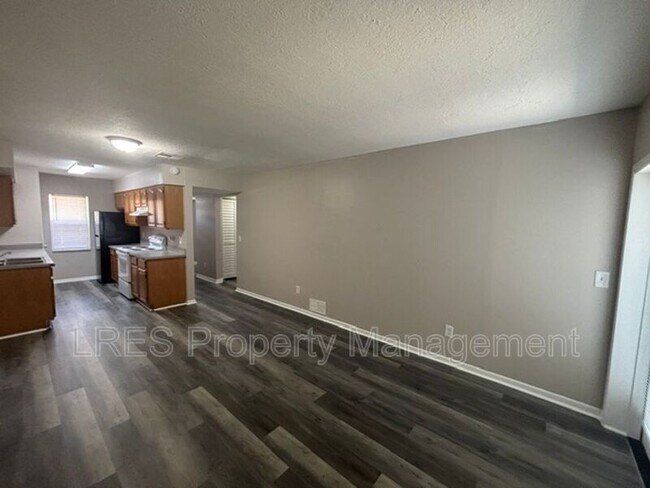 Building Photo - 1605 Terrace Dr
