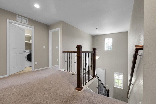 Building Photo - 6011 S Irvington Ct