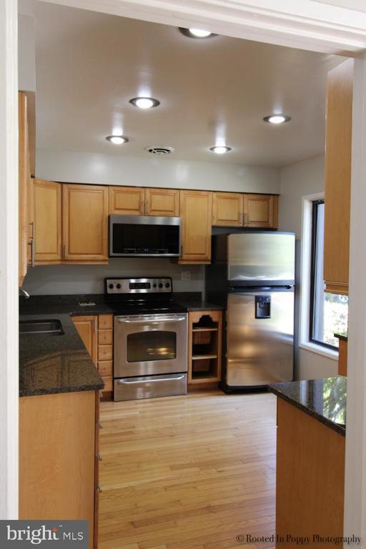 Building Photo - 20423 Meadow Pond Pl