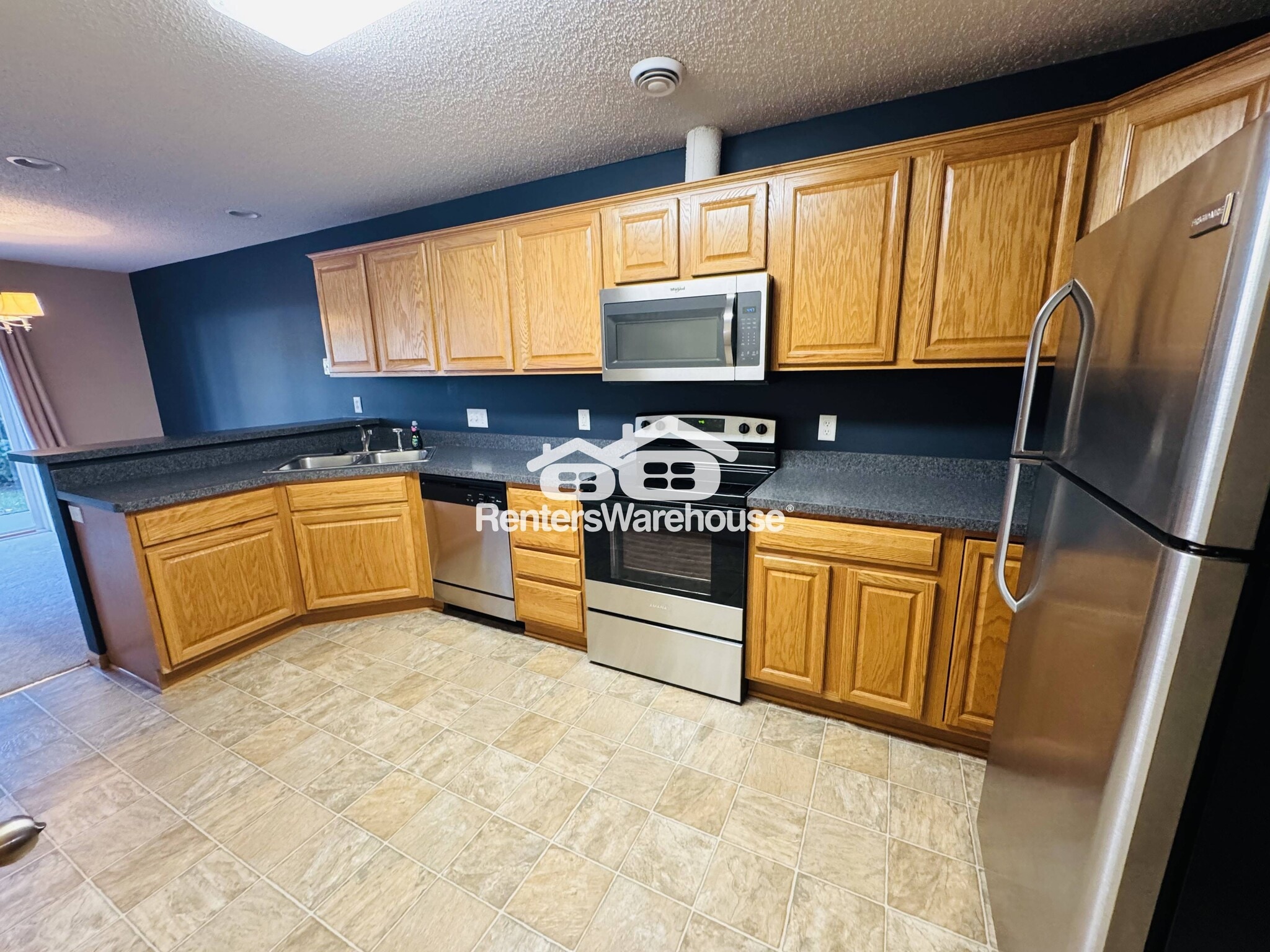 Building Photo - 17119 Eastwood Ave