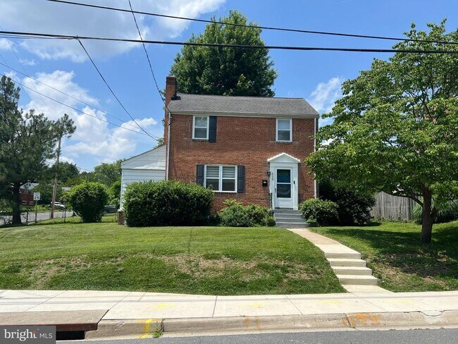 Building Photo - 315 Marvin Rd