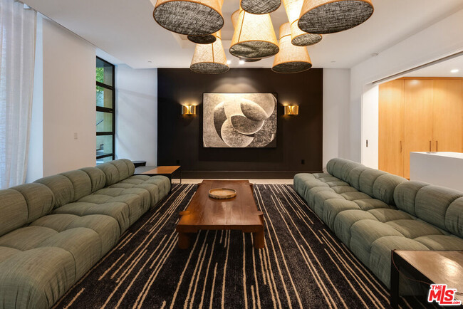 Building Photo - 10777 Wilshire Blvd