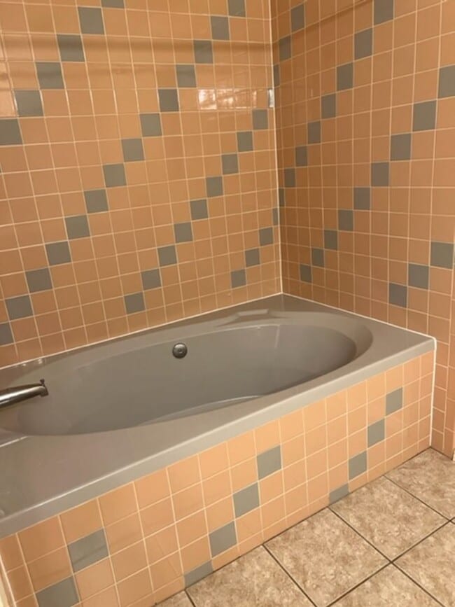 Building Photo - Beautiful home on a large corner lot with RV parking