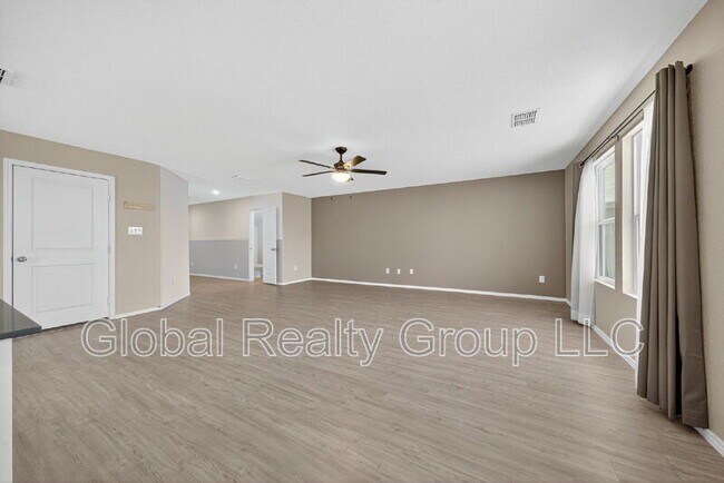 Building Photo - 10716 Sweepback Trl