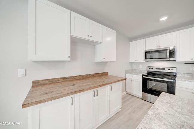 Building Photo - 5028 Rivergrass Dr