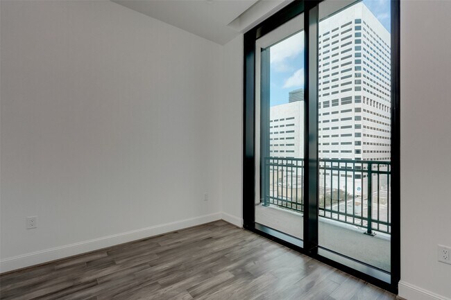 Building Photo - 1211 Caroline St