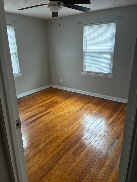 Building Photo - 25 St Cabrini Ct