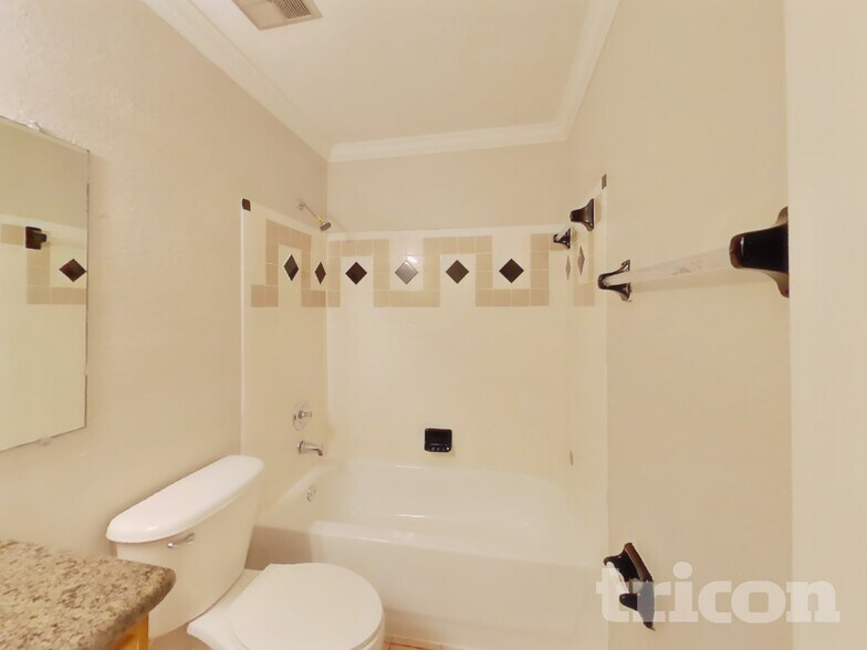 Building Photo - 202 Faithway Dr