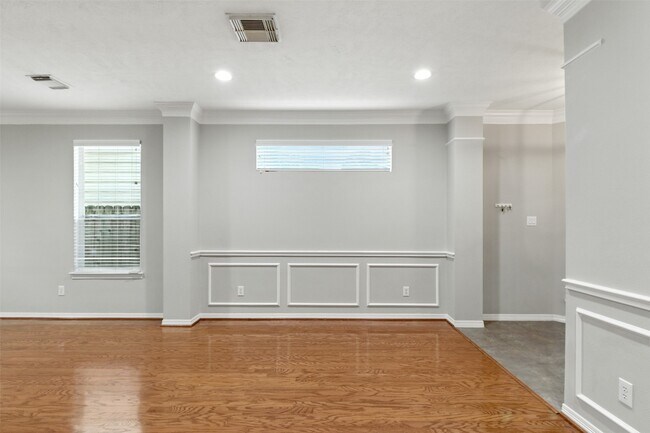 Building Photo - 5115 Inker St