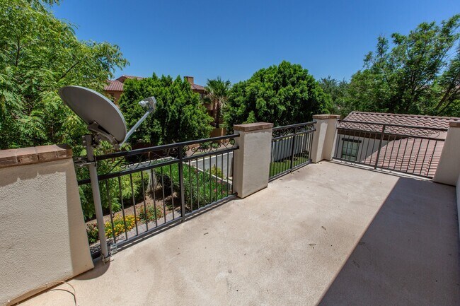 Building Photo - 4700 S Fulton Ranch Blvd