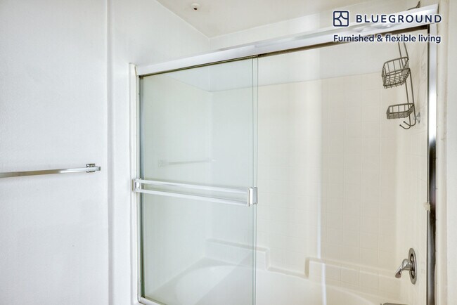 Building Photo - 5211 Pacific Concourse Dr