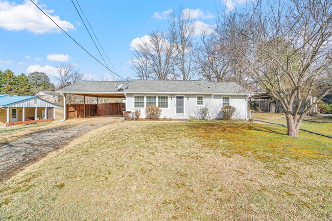 Building Photo - 331 Sarvis Dr