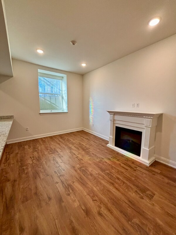 Building Photo - 591 Terrace Park