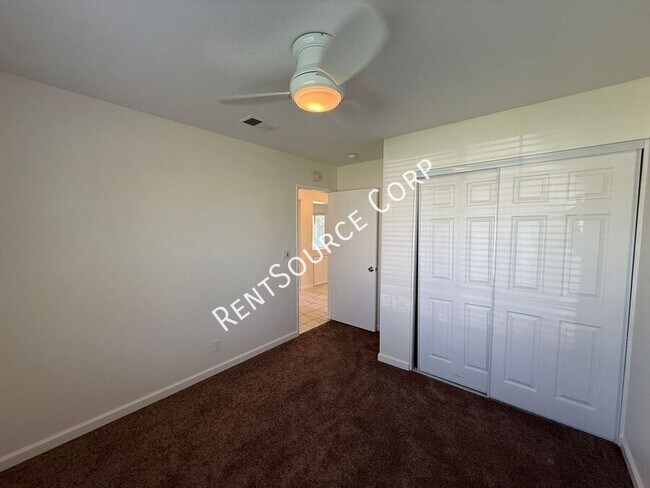 Building Photo - 2240 Westpark Dr