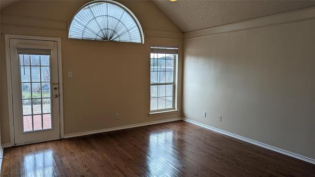 Building Photo - 1115 Cambridge Dr