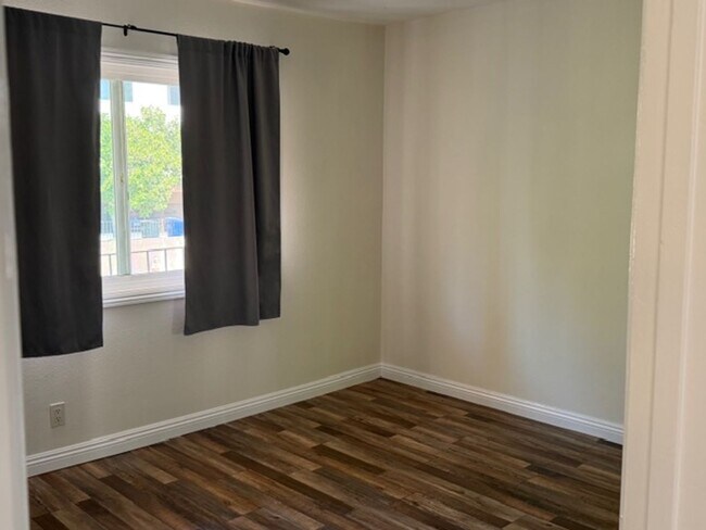 Building Photo - For Lease – Charming Condo in Glendale Hills
