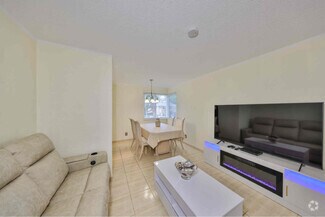 Building Photo - 525 9th Ave N