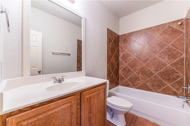 Building Photo - 2007 Tattler Dr