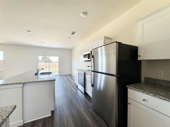 Building Photo - 8703 Vacek Xing Wy