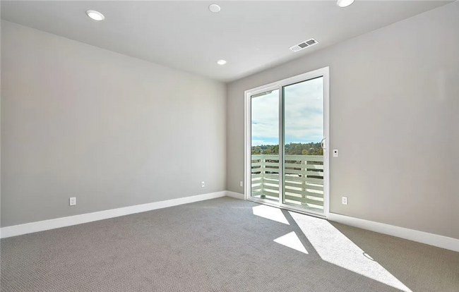 Master Bedroom - 1442 Sea Ln