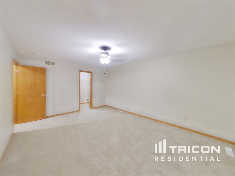 Building Photo - 13537 Dellwood Ct