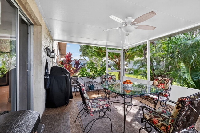 Building Photo - 6357 Overland Dr