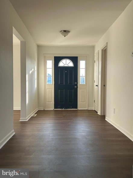 Building Photo - 7 Elk Ln