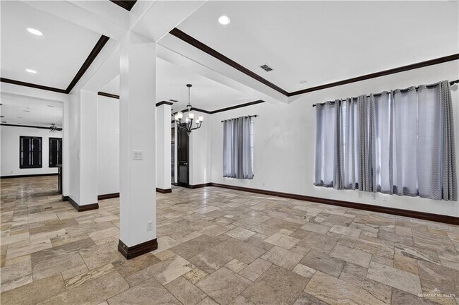 Building Photo - 3101 Santa Rita St