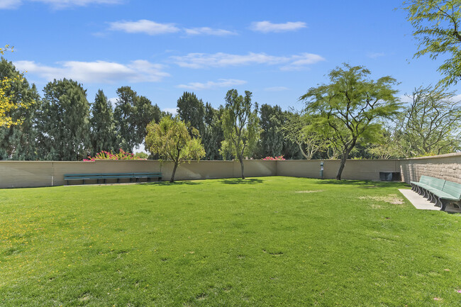 Building Photo - 379 Tomahawk Dr