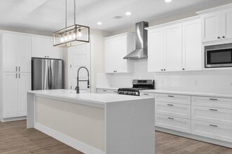 Building Photo - 257 Bentwood Dr