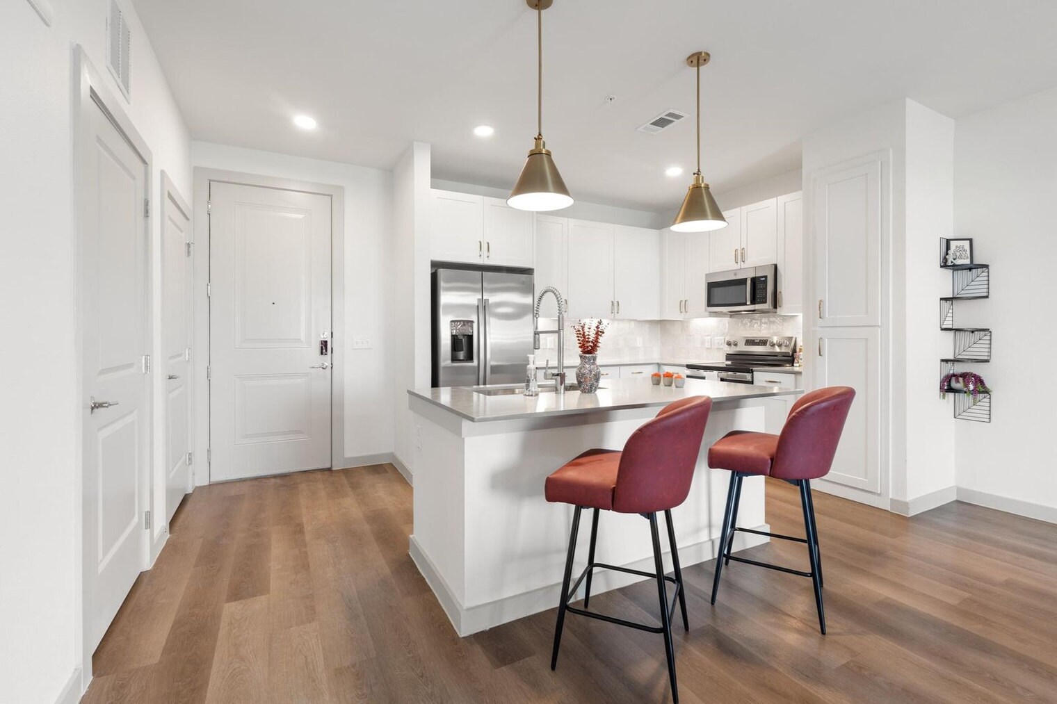 Building Photo - 1301 Leah Ave