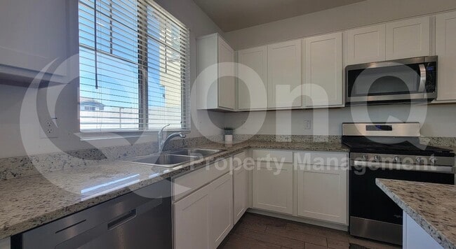Building Photo - 10838 W Marguerite Ave