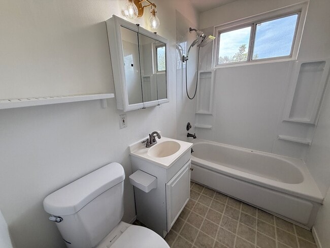 Building Photo - Cardiff SHORT TERM RENTAL MAX 6 months  3 ...