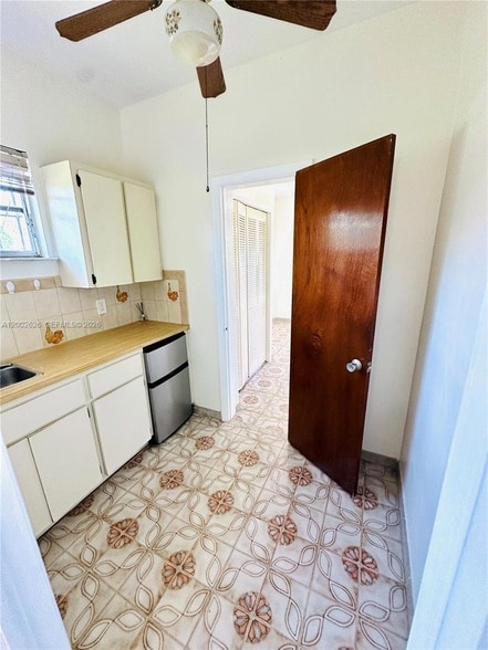 Building Photo - 6241 SW 2nd St