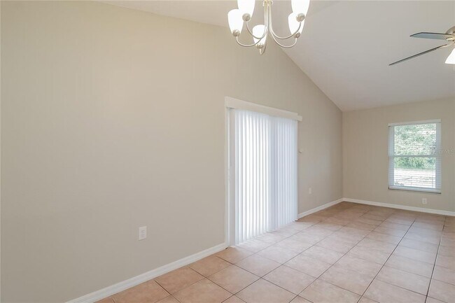 Building Photo - 1510 Bavon Dr