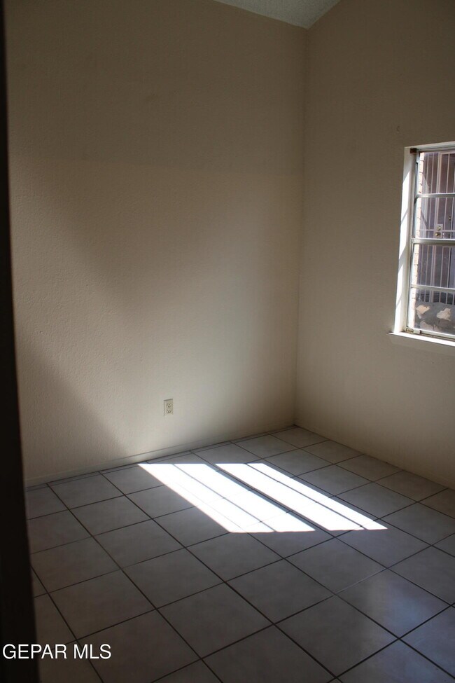 Building Photo - 11435 Sundrop Ct