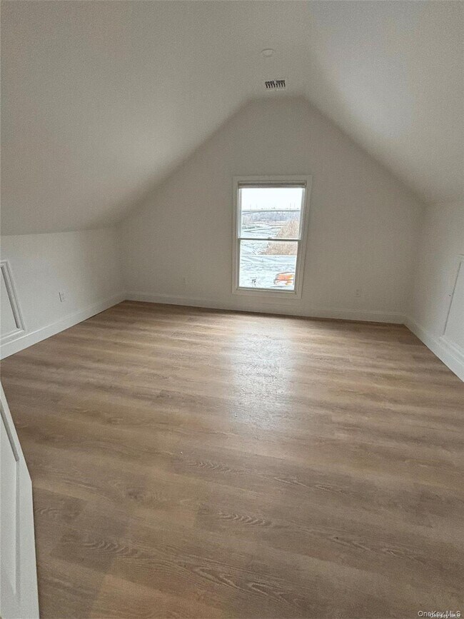 Building Photo - 1353 Old Northern Blvd